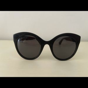GUCCI oversized cat eye sunglasses. Preloved $69